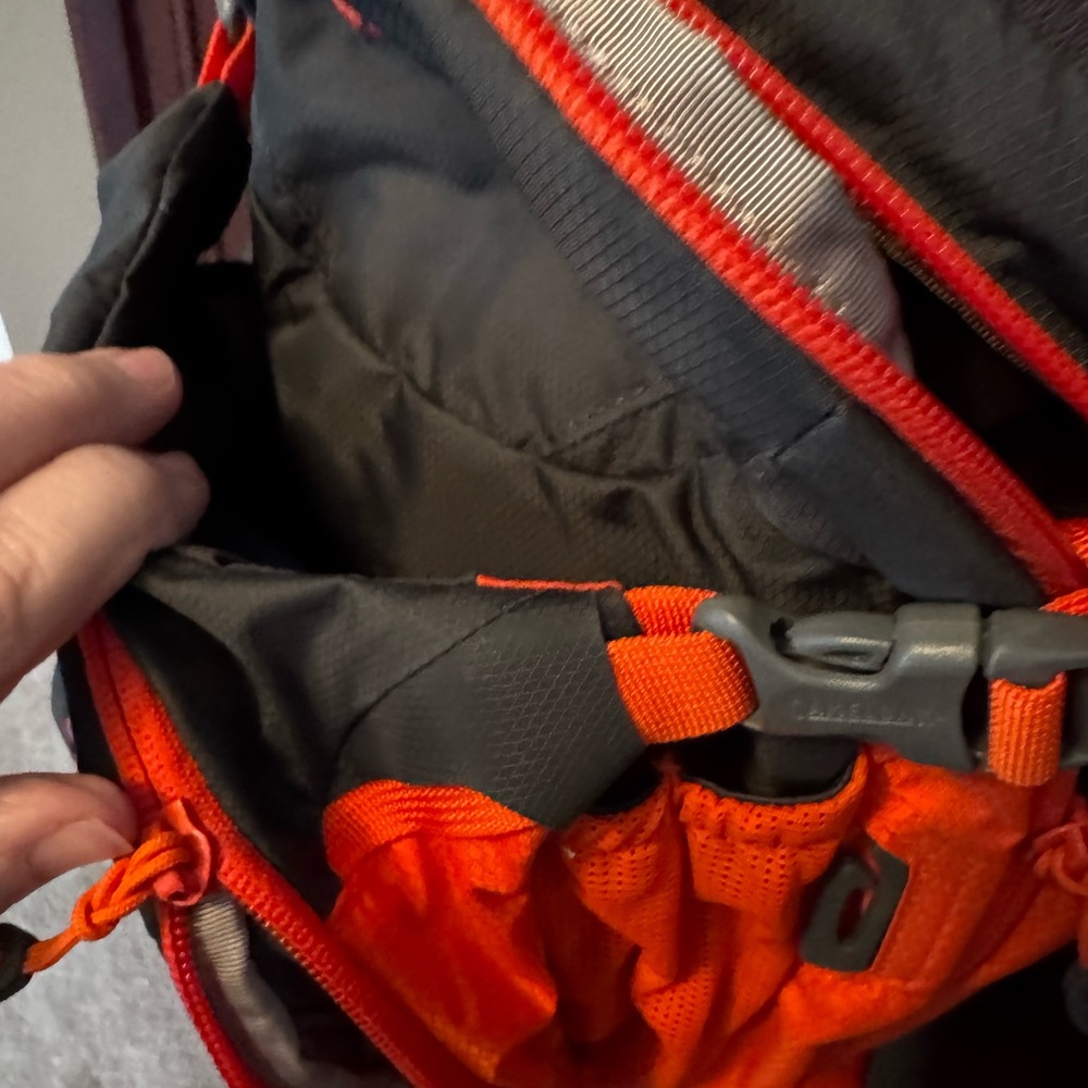 CamelBak Mule XV 3L Hiking Hydration Backpack - Picture 3 of 9
